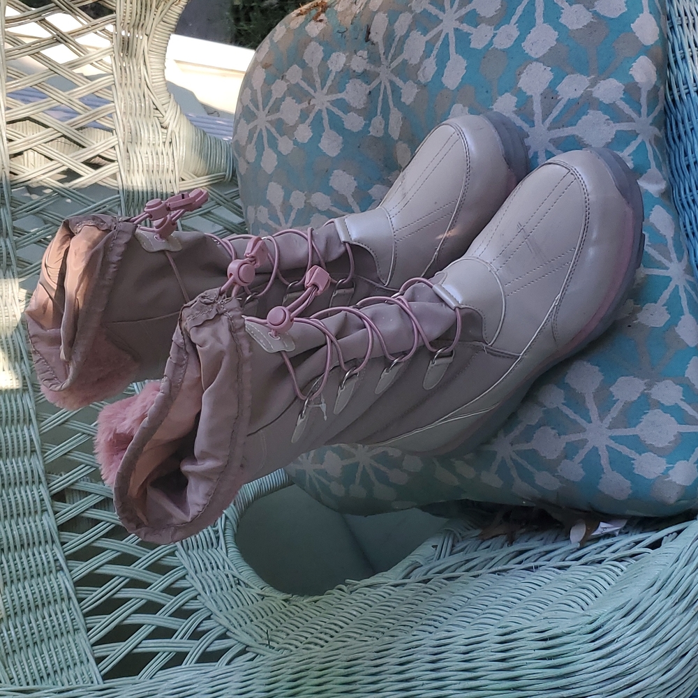 Lands End Snow boots...pink/grey